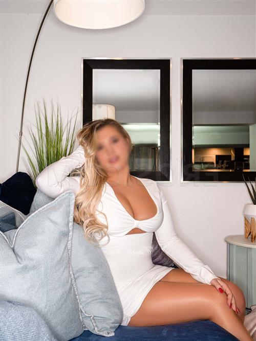 Escort Annileah, City Central - 7287