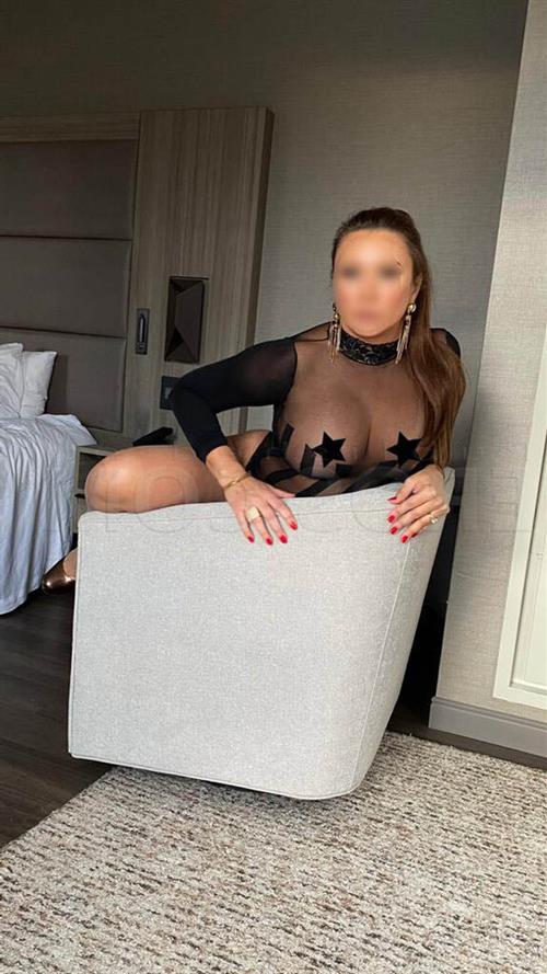 Escort Hailey, Whakatane - 8602