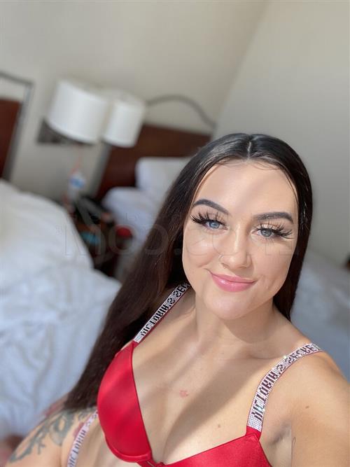 Escort Model Kihla, Horowhenua - 6024
