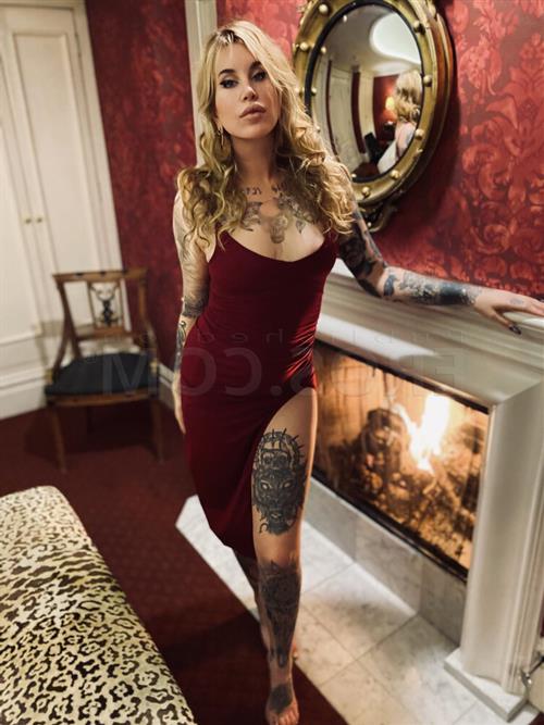Larysia, sex in Botany Downs - 2719