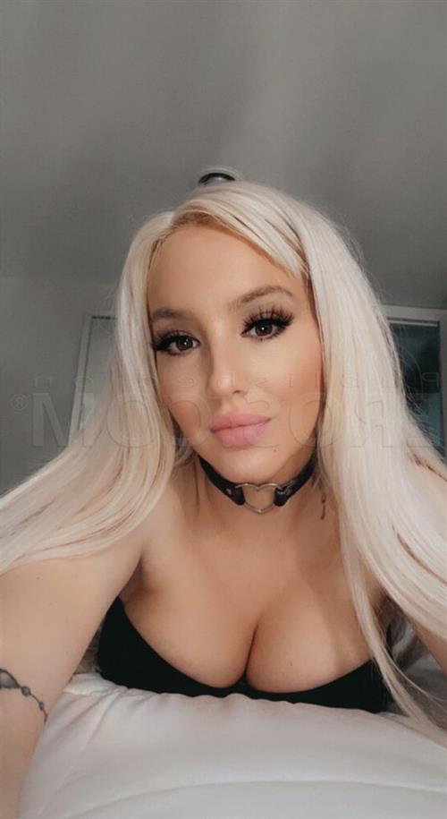 Escort Phusanada, Kapiti Coast - 4461